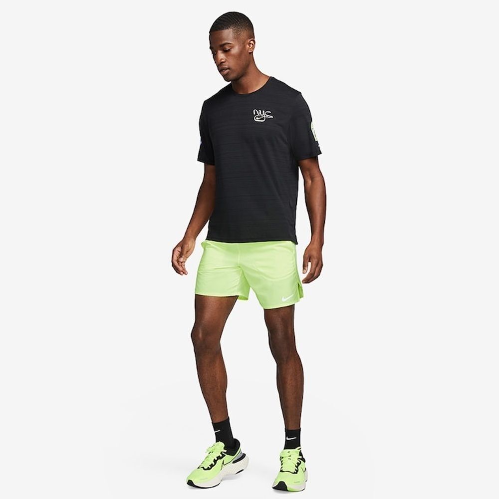 NWOT Nike Dri-FIT Miler NYC Short Sleeve Running Top Black Men’s - Picture 2 of 14